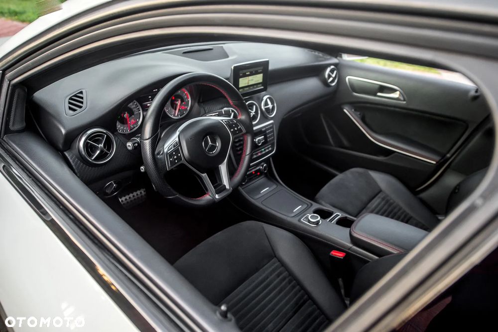 Mercedes-Benz Klasa A 250 4-Matic Sport - 26