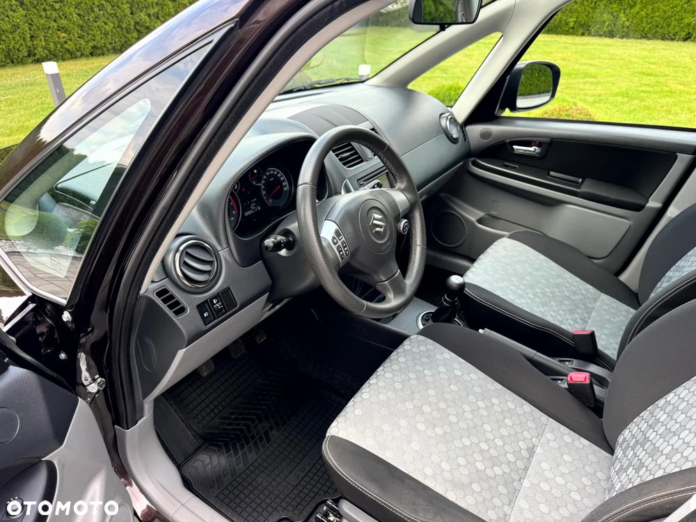 Suzuki SX4 - 9