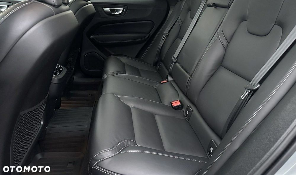 Volvo XC 60 B4 D Ultimate Dark - 20