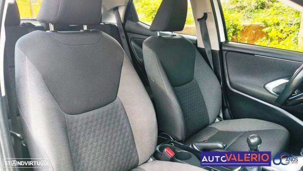 Toyota Yaris 1.5 VVT-i Comfort - 28