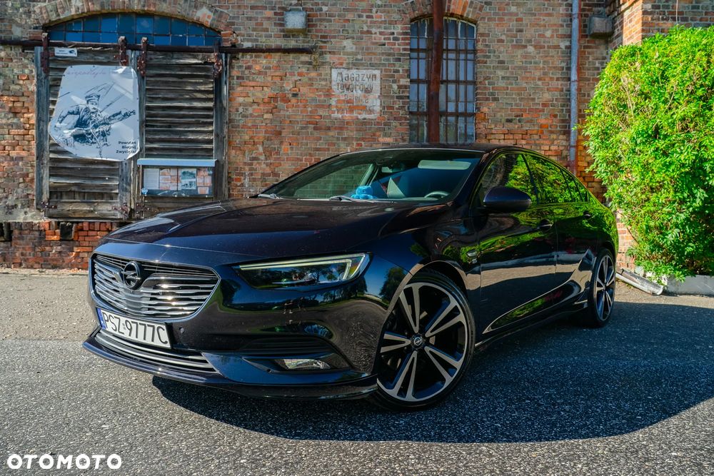 Opel Insignia 2.0 CDTI 4x4 GSi S&S - 2