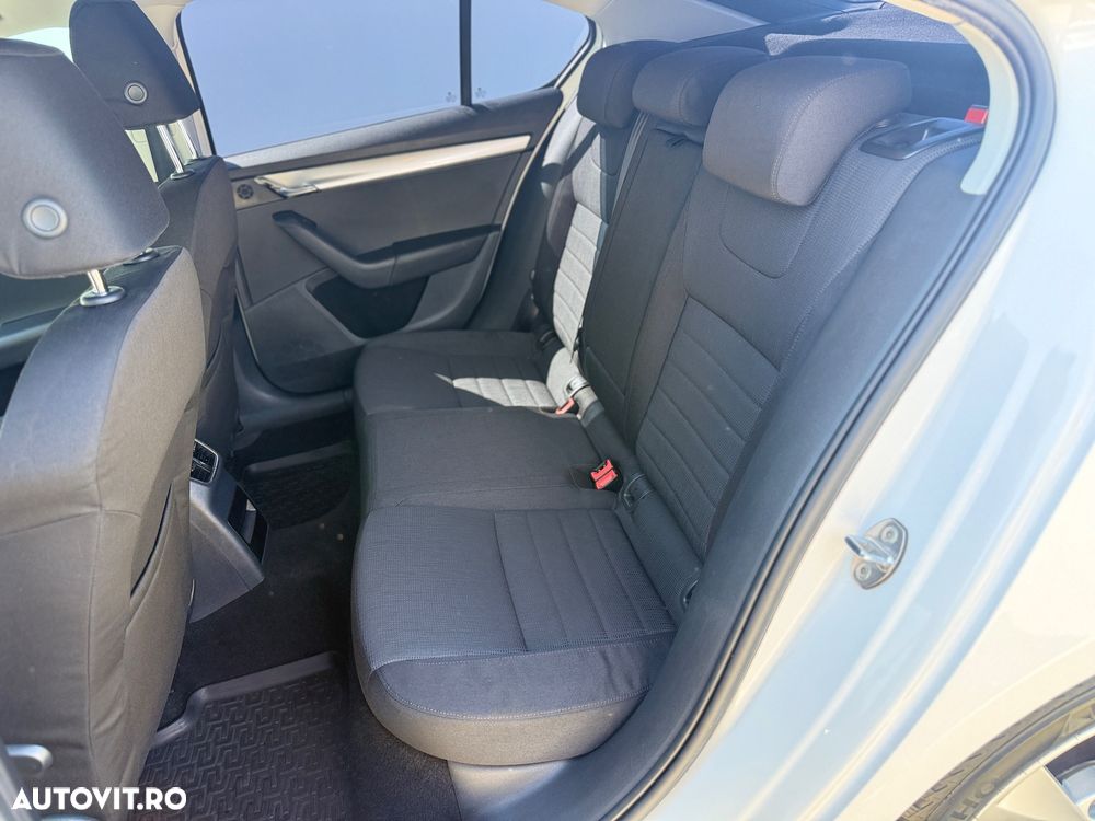Skoda Octavia 1.2 TSI ACTIVE - 17