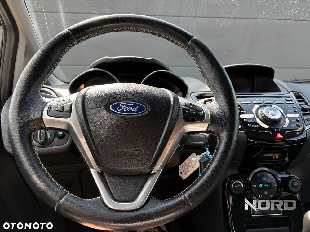 Ford Fiesta 1.0 EcoBoost Titanium - 12