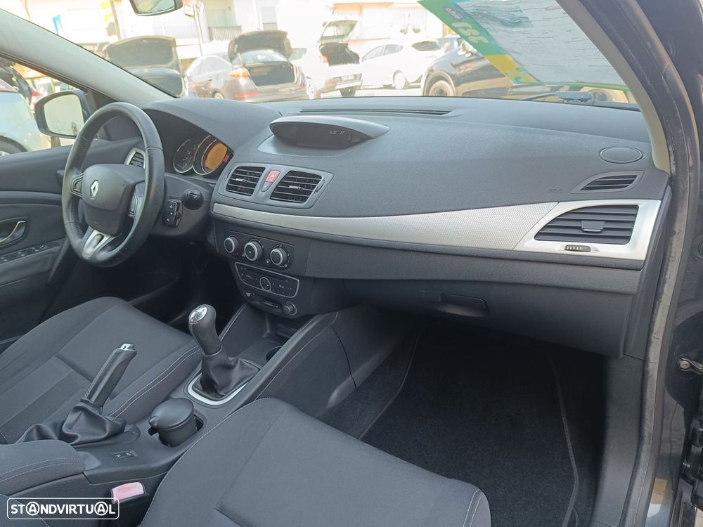 Renault Mégane 1.5 dCi Confort - 9