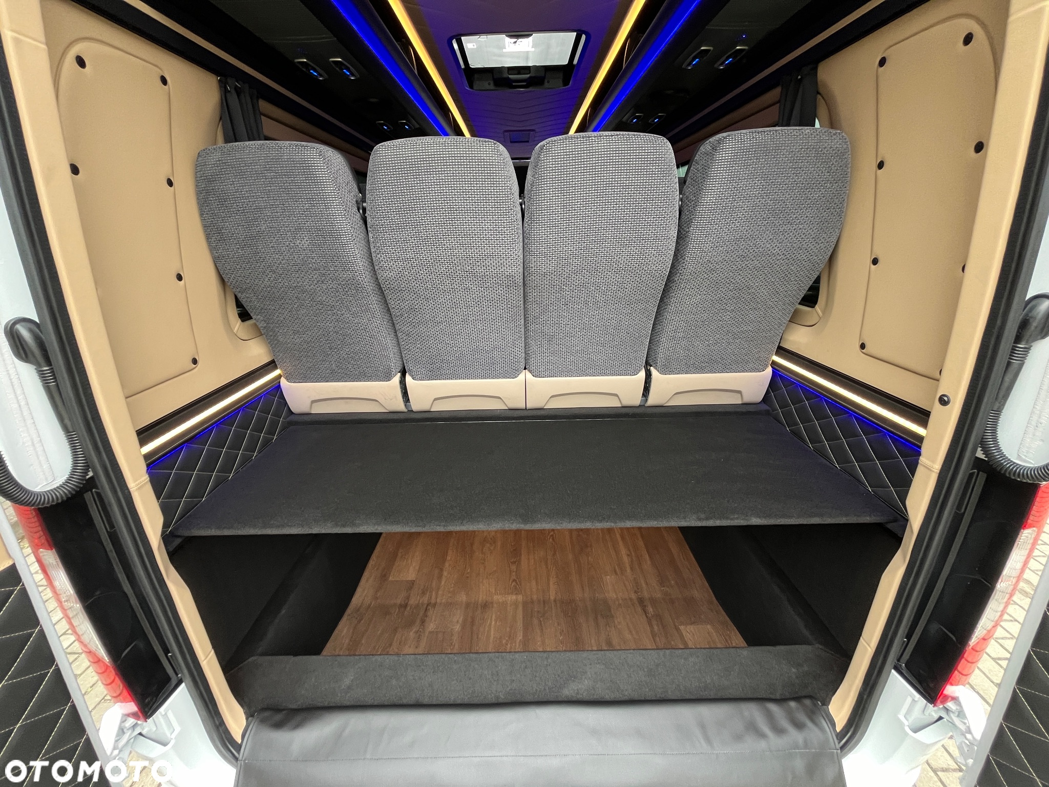 Mercedes-Benz Sprinter 519 - 11