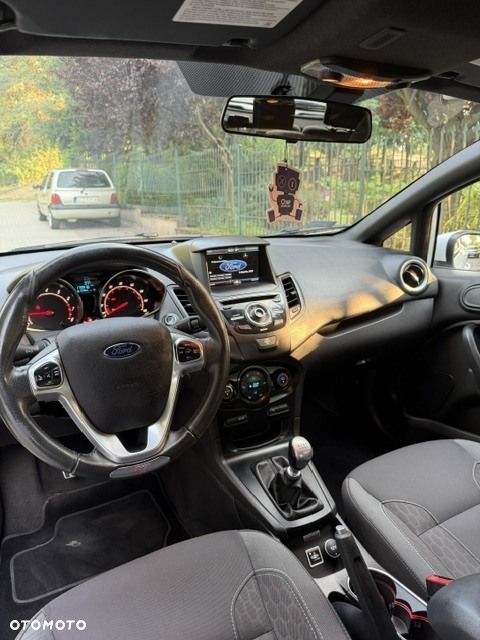 Ford Fiesta - 11