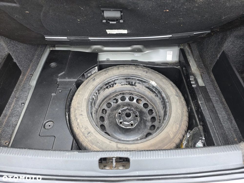 Volkswagen Passat 2.0 FSI Comfortline - 11
