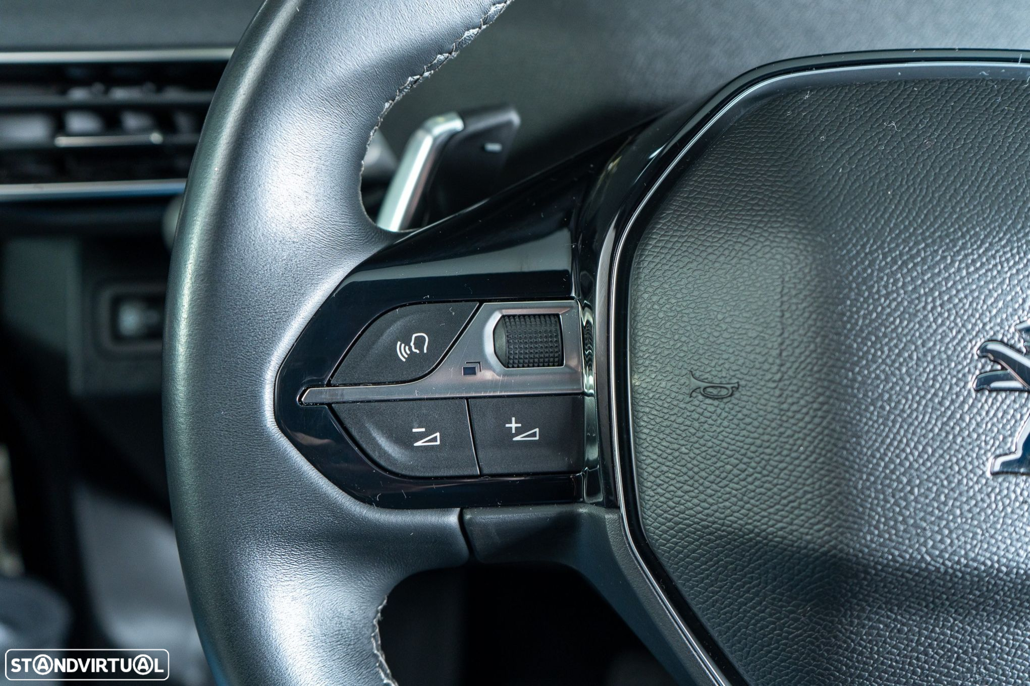 Peugeot 3008 1.2 PureTech Allure EAT8 - 22