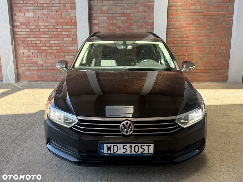 Volkswagen Passat - 2
