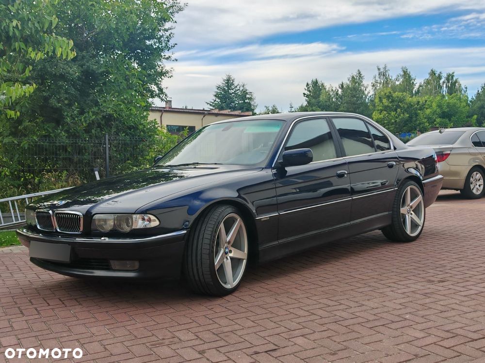 BMW Seria 7 - 2