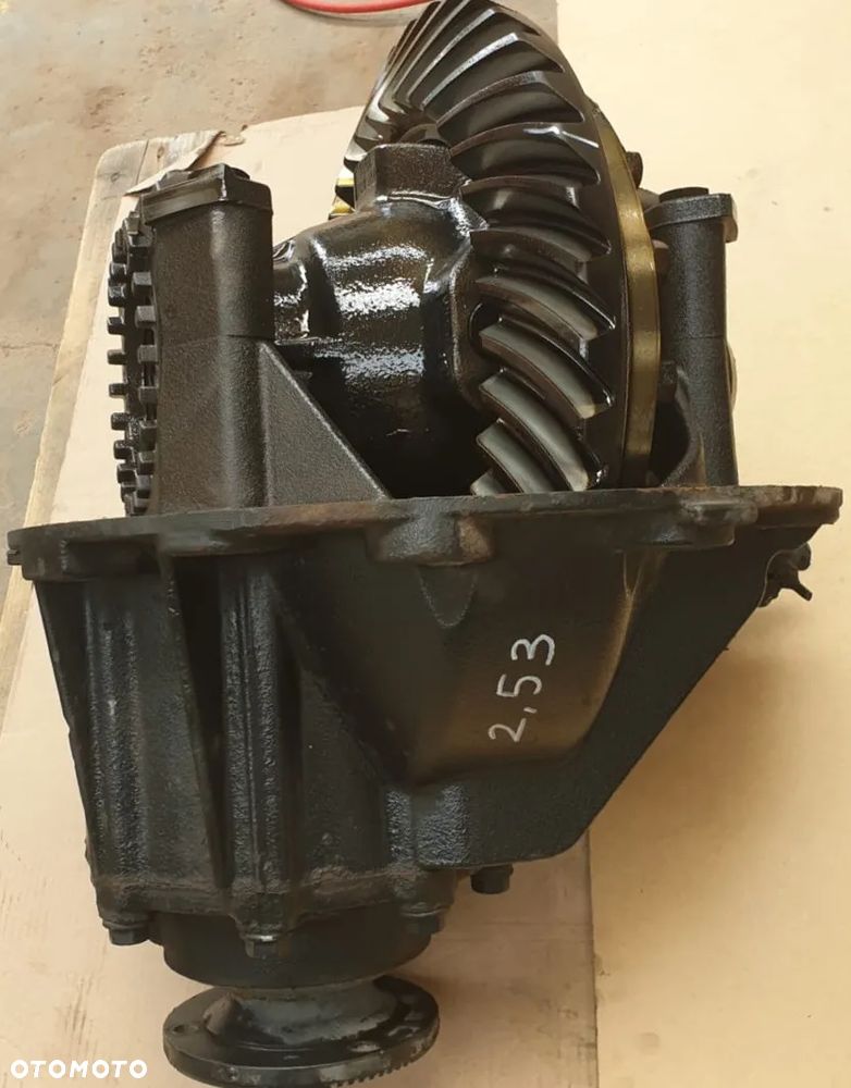 WKŁAD GŁÓWKA DYFER MOSTU MAN TGX  PRZEŁOŻENIE 2.533  81350106301 - 4