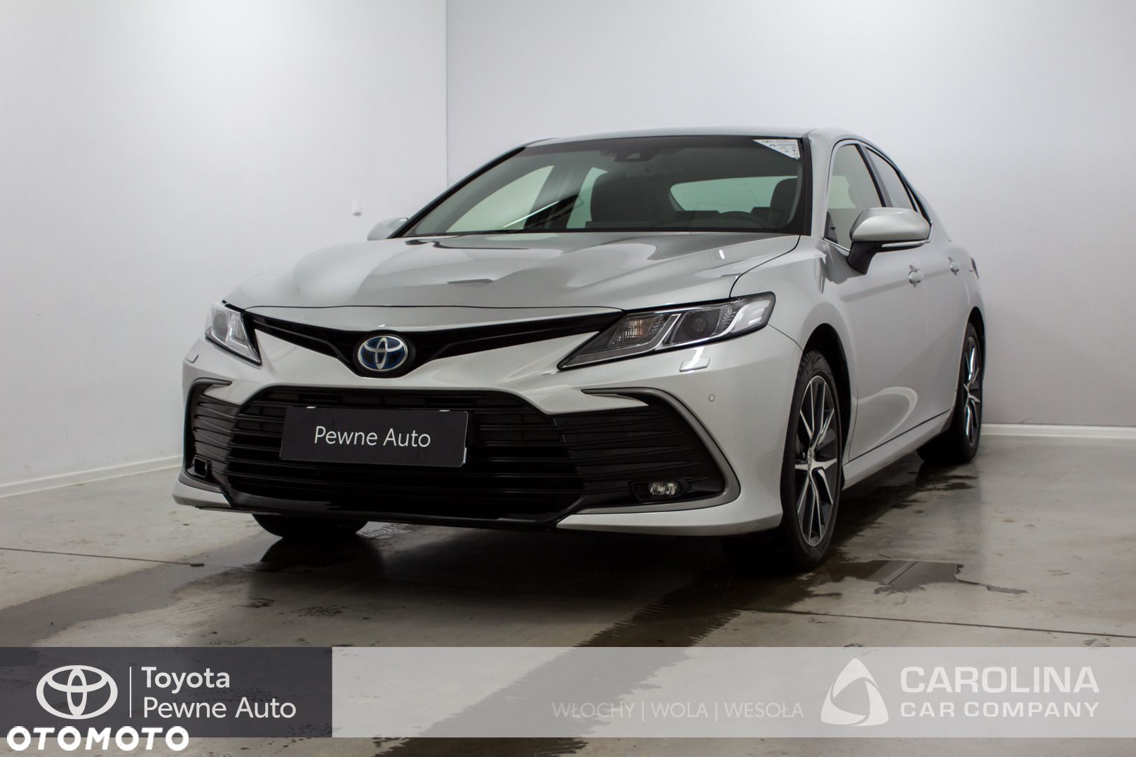 Toyota Camry - 1