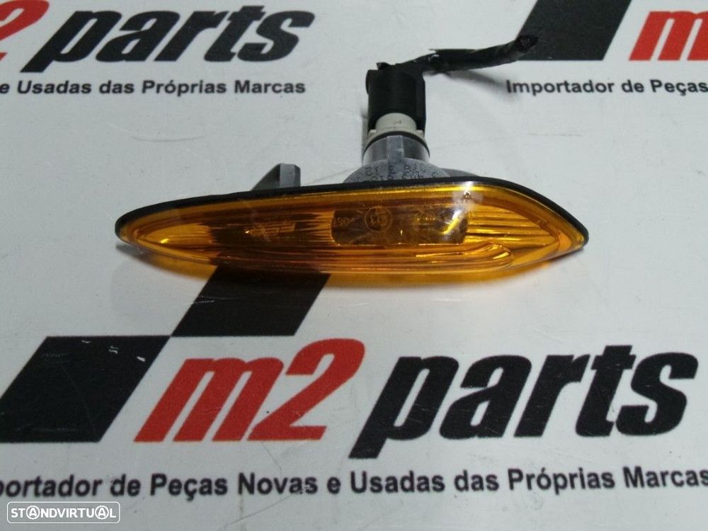 Pisca guarda-lamas Direito/Frente Seminovo/ Original BMW X3 63133403616 - 1