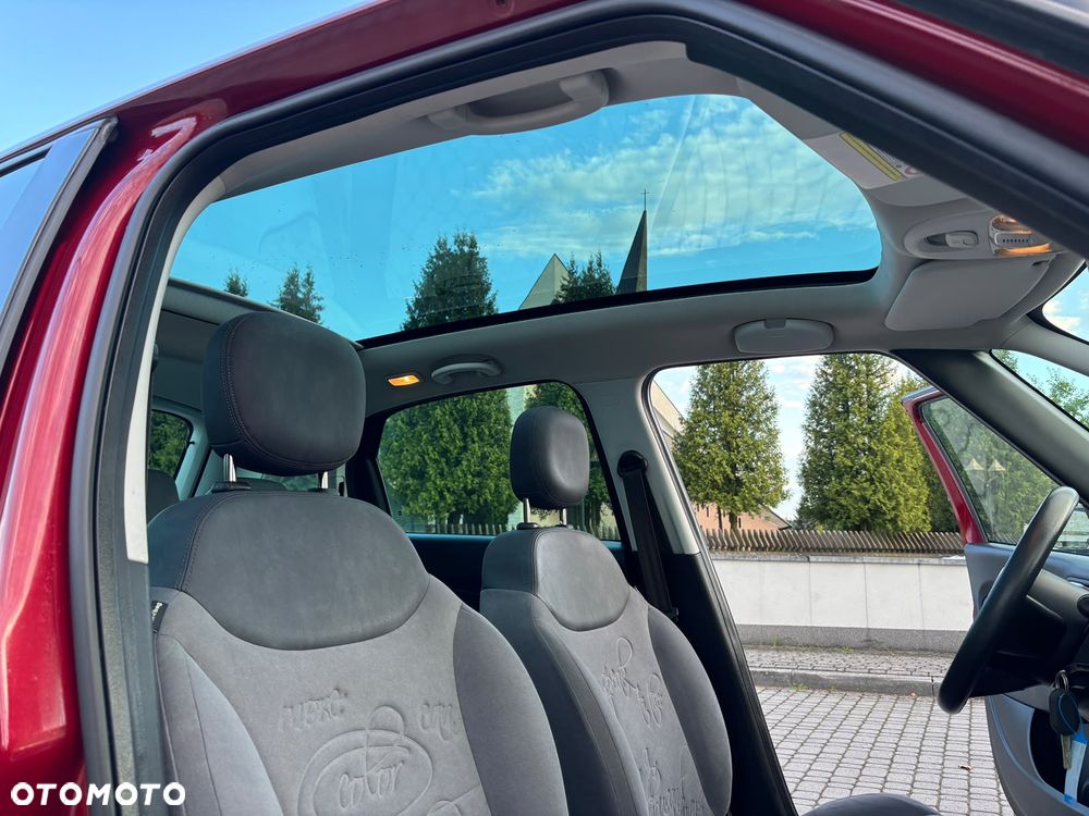 Fiat 500L 1.4 16V Urban Edition - 11