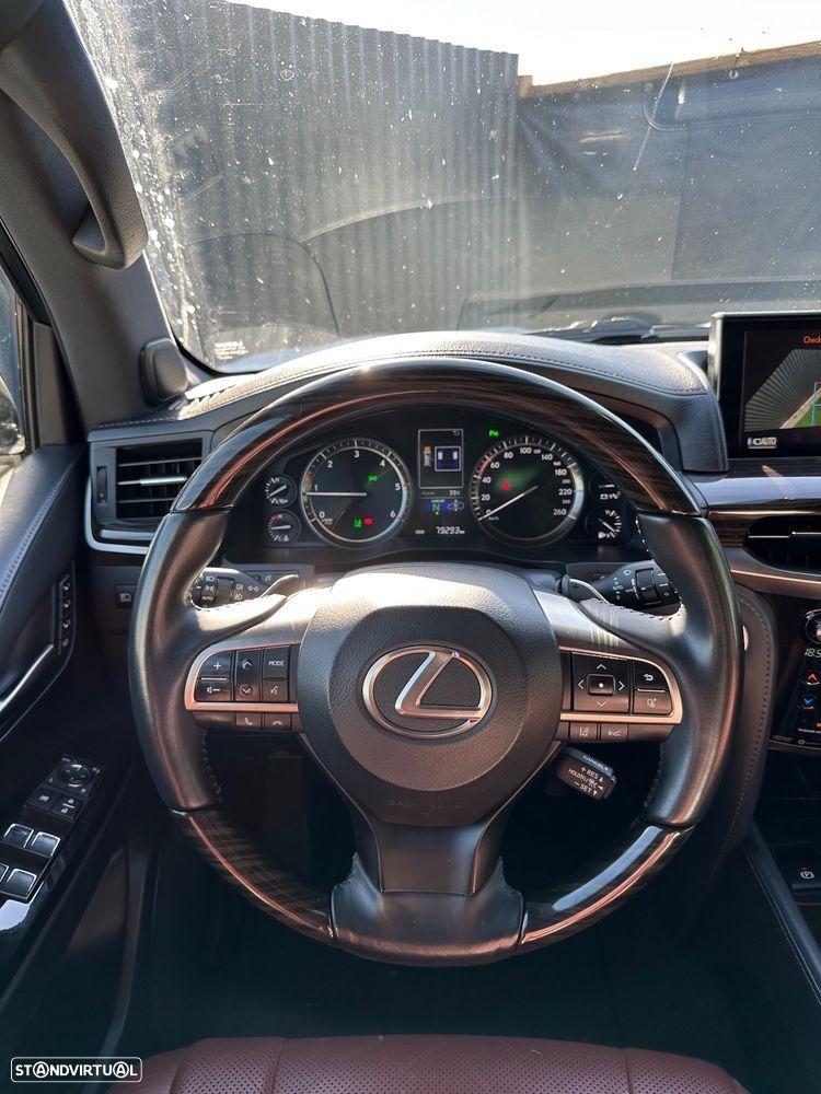 Lexus LX 450 - 17