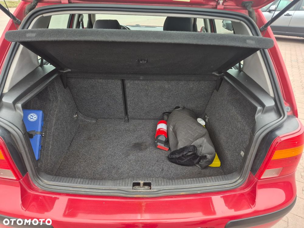 Volkswagen Golf 1.9 TDI Comfortline - 11