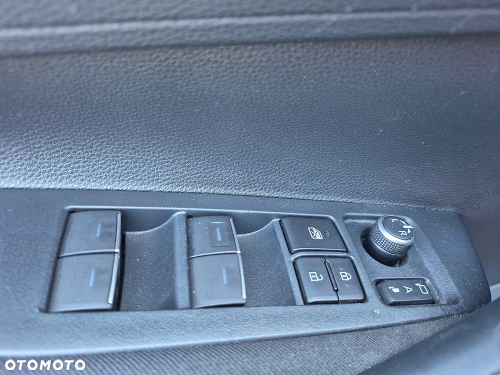 Toyota Corolla 1.8 Hybrid Comfort - 20