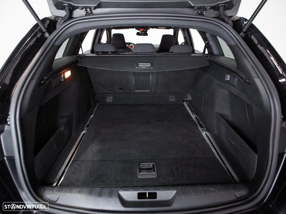 Peugeot 308 SW 1.5 BlueHDi GT EAT8 - 11