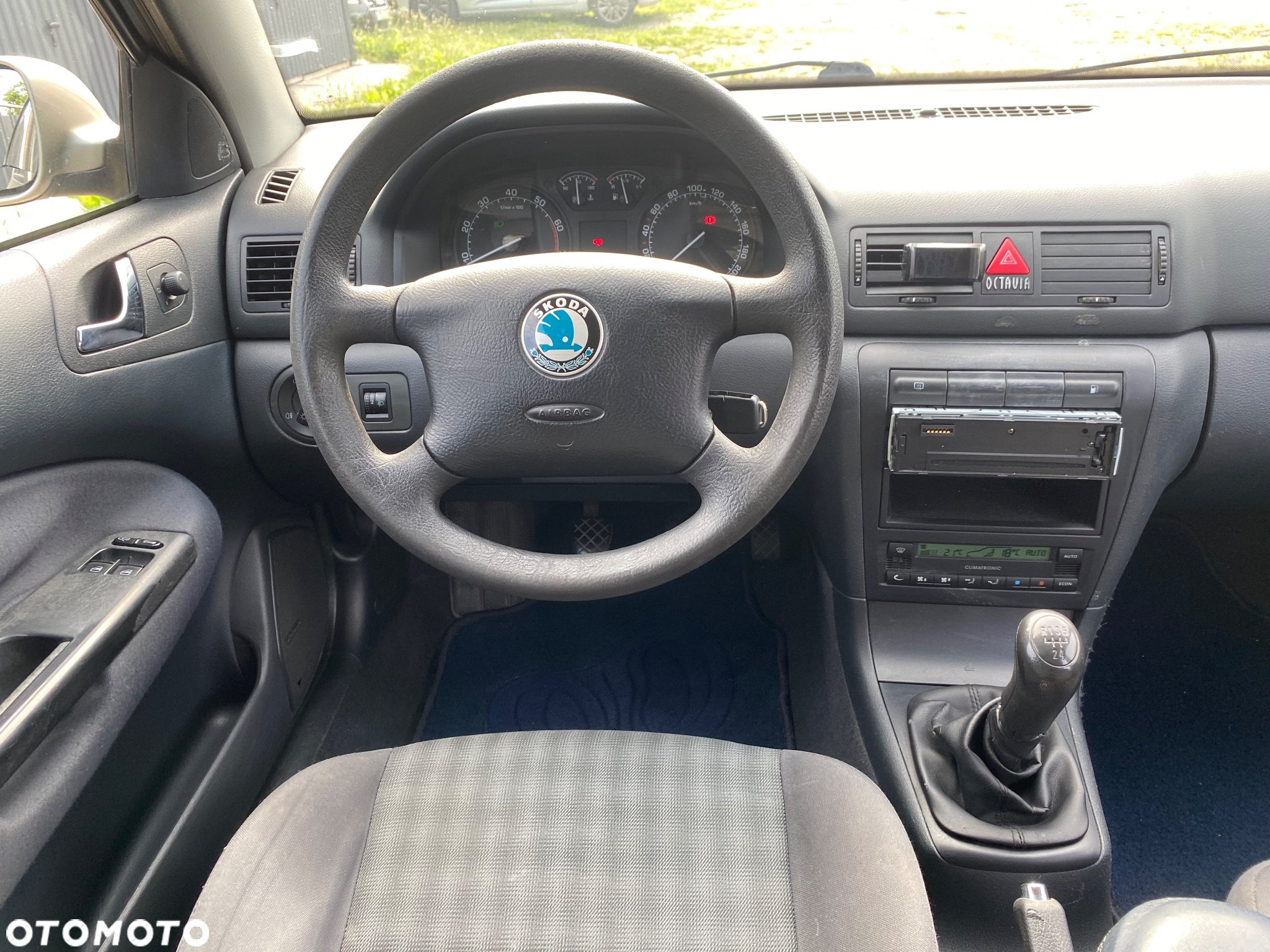 Skoda Octavia 1.4 Ambiente - 9