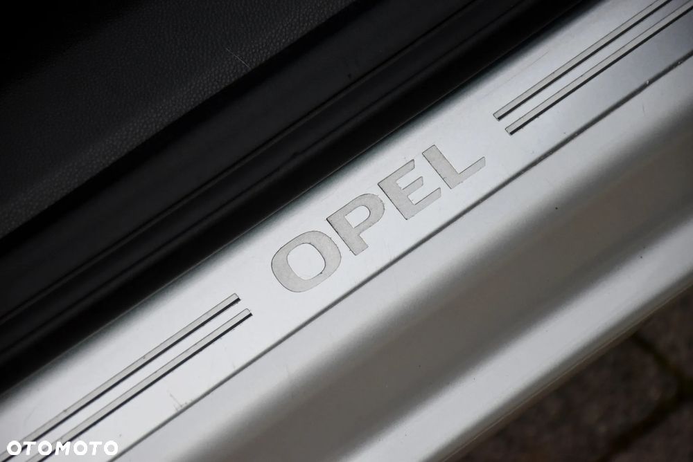 Opel Astra 1.6 Edition 111 Jahre - 15