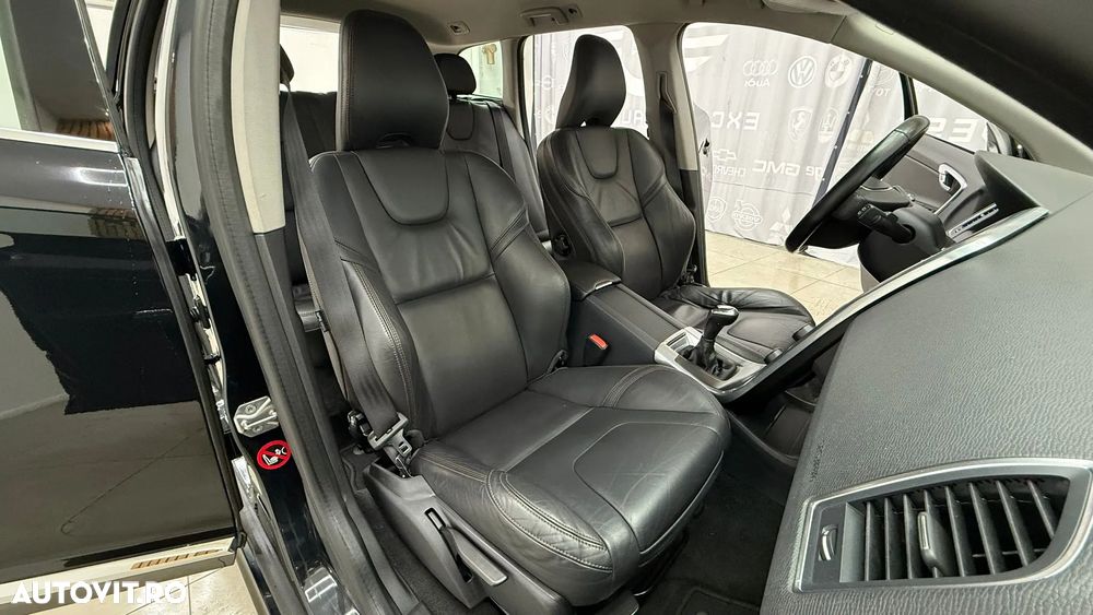 Volvo XC 60 D4 Summum - 18