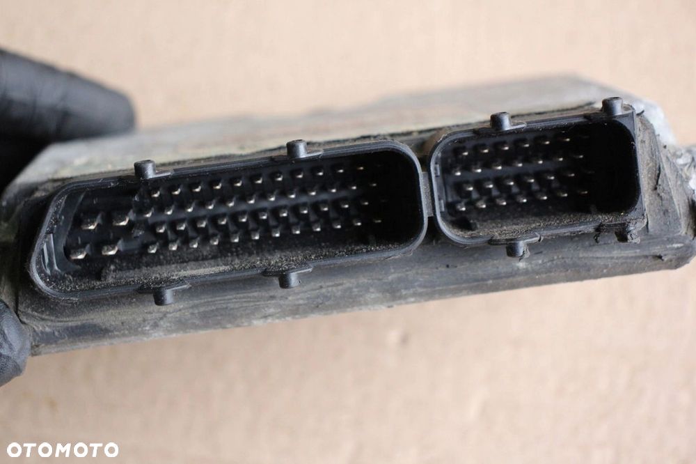 Komputer sterownik silnika VW SEAT SKODA 2.3 V5 150KM benzyna 071906018K - 2