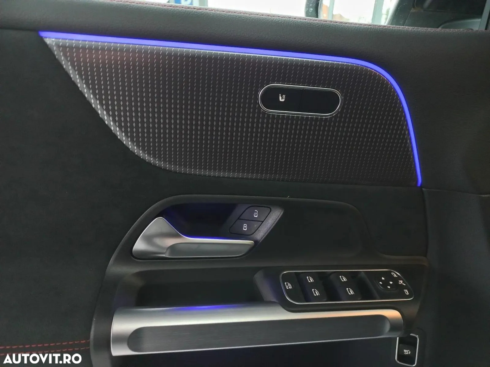 Mercedes-Benz EQB 300 4Matic AMG Line - 11