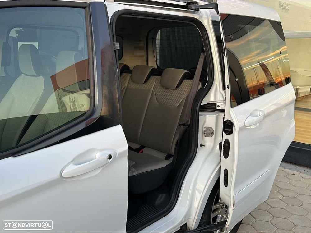 Ford Tourneo Courier 1.0 EcoBoost Titanium - 12