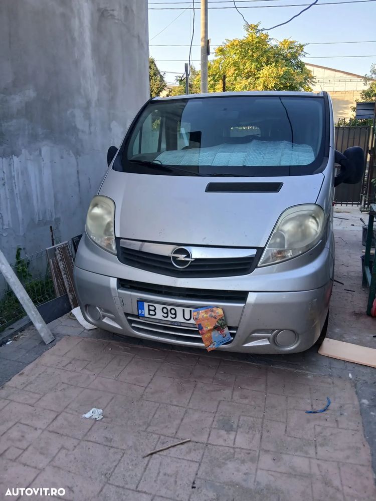 Opel Vivaro - 1