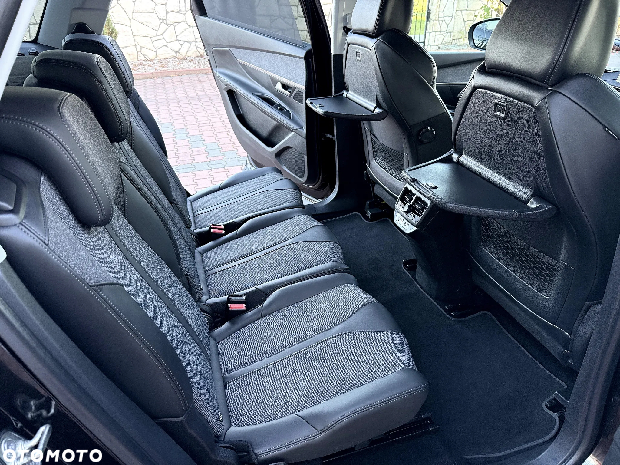 Peugeot 5008 1.6 PureTech Allure S&S EAT8 - 13