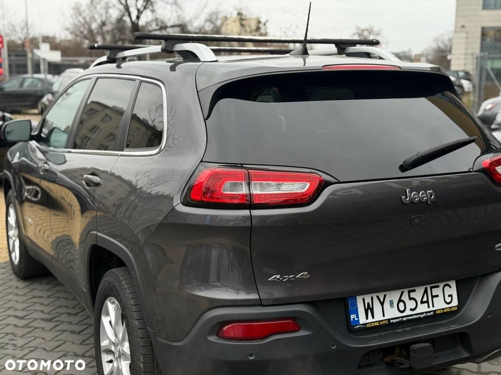 Jeep Cherokee - 10