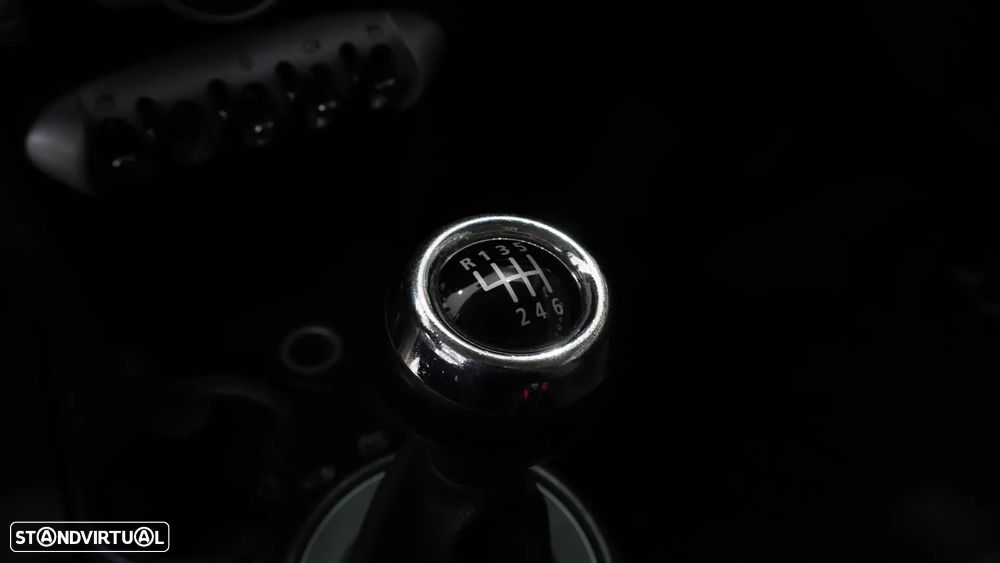 MINI 3 Portas One - 25