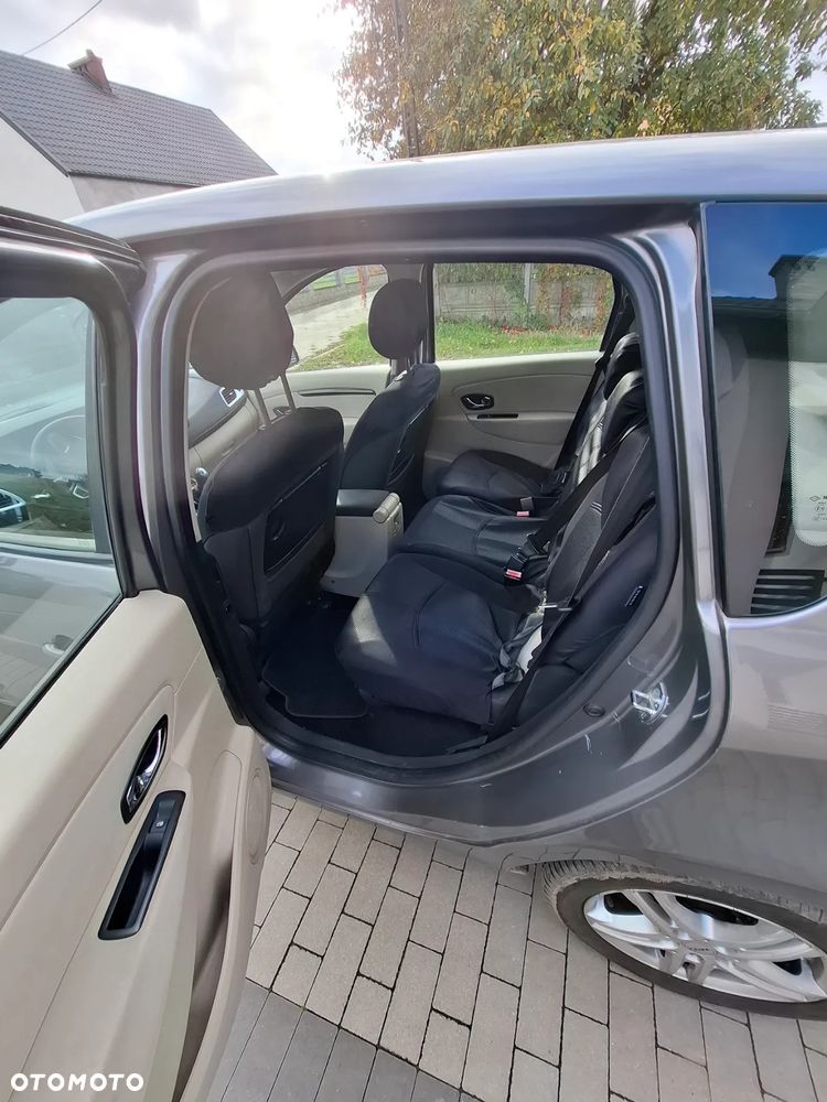 Renault Scenic 1.5 dCi Life - 9
