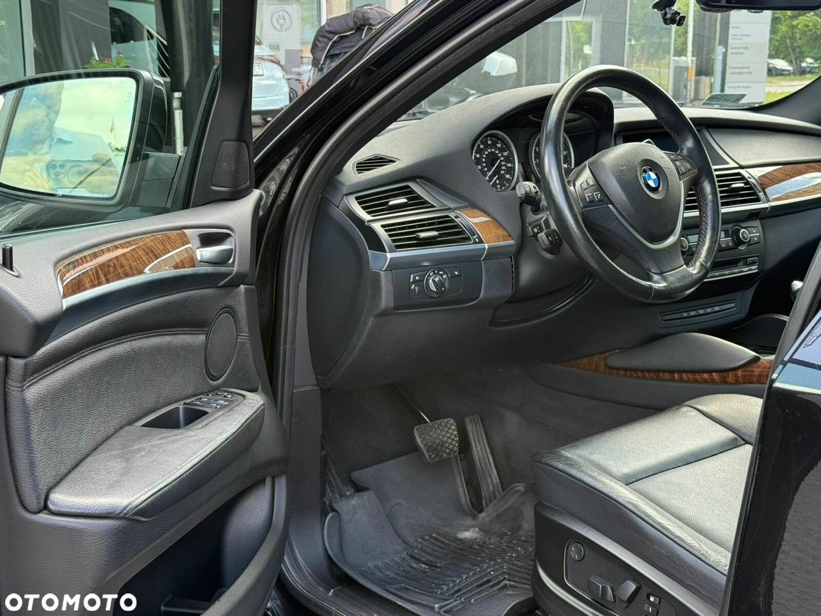 BMW X6 35i xDrive - 11