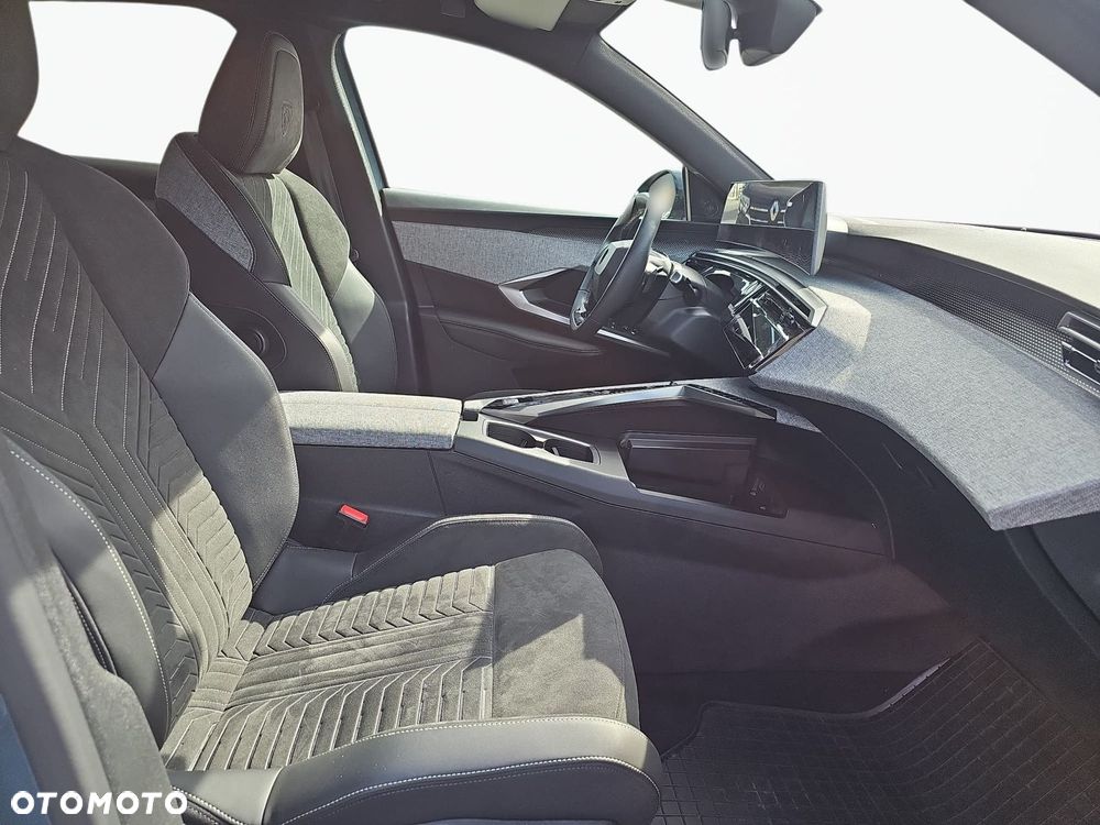 Peugeot 3008 1.2 PureTech mHEV GT S&S e-DCS6 - 13