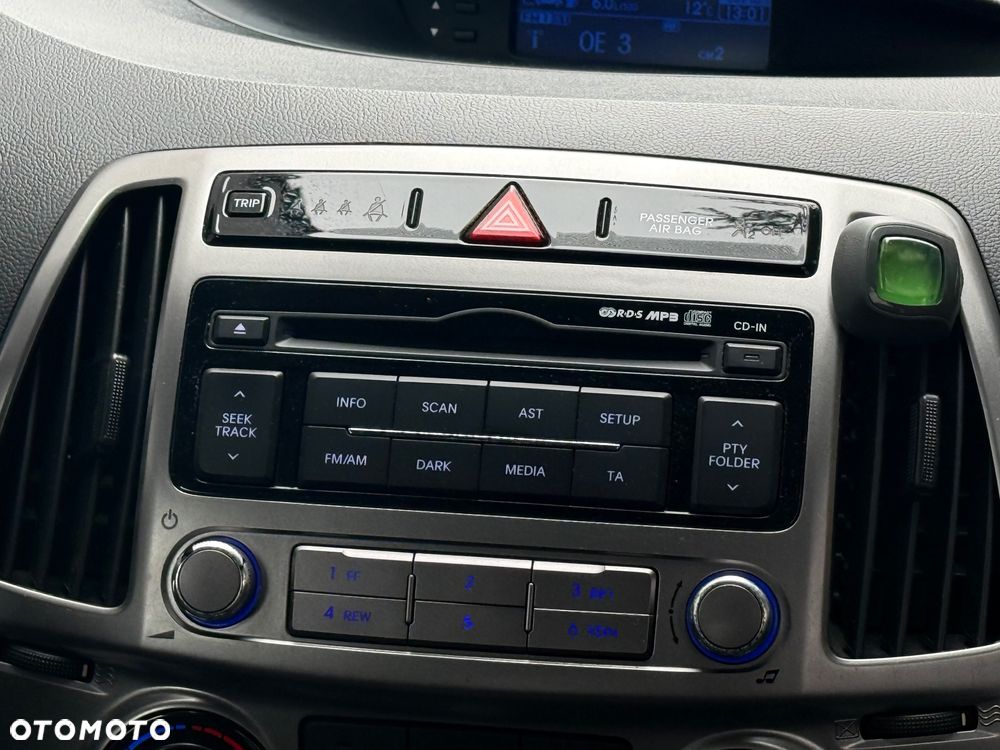 Hyundai i20 1.2 Fifa World Cup Edition - 12