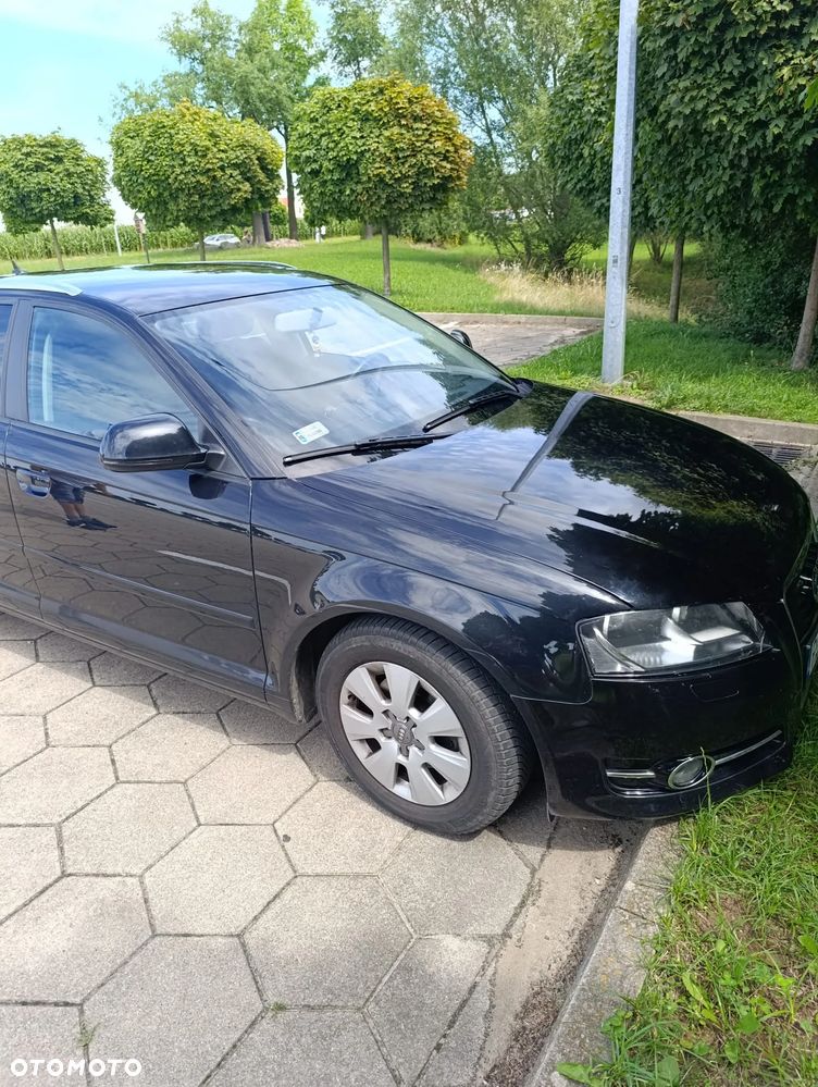 Audi A3 Sportback - 1