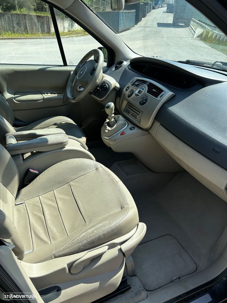 Renault Grand Scénic - 12