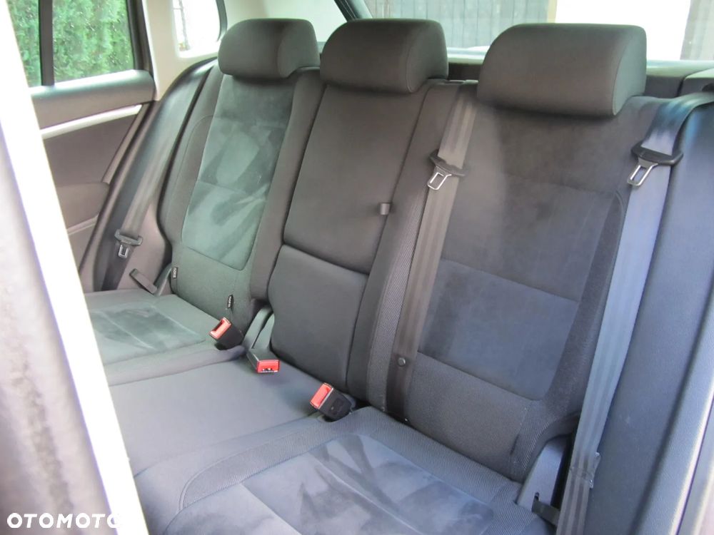 Volkswagen Tiguan 2.0 TDI 4Mot Perfectline R-Style - 10