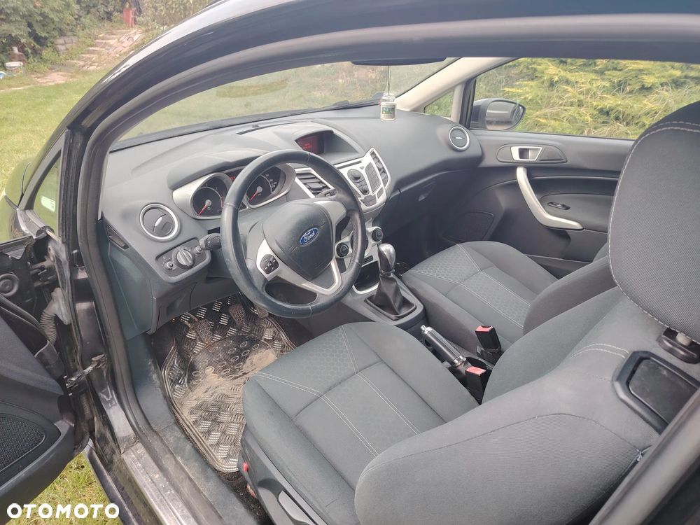 Ford Fiesta 1.25 Ambiente EU5 - 15