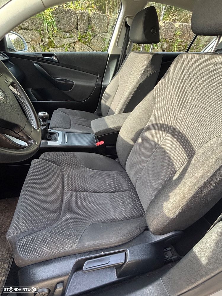 VW Passat 2.0 TDI Confortline - 6