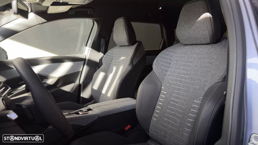 Peugeot 5008 1.2 Hybrid Allure e-DCS6 - 17