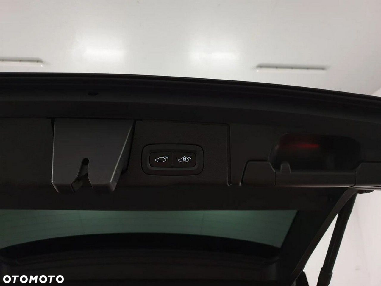 Volvo XC 60 B4 D AWD Geartronic RDesign - 33