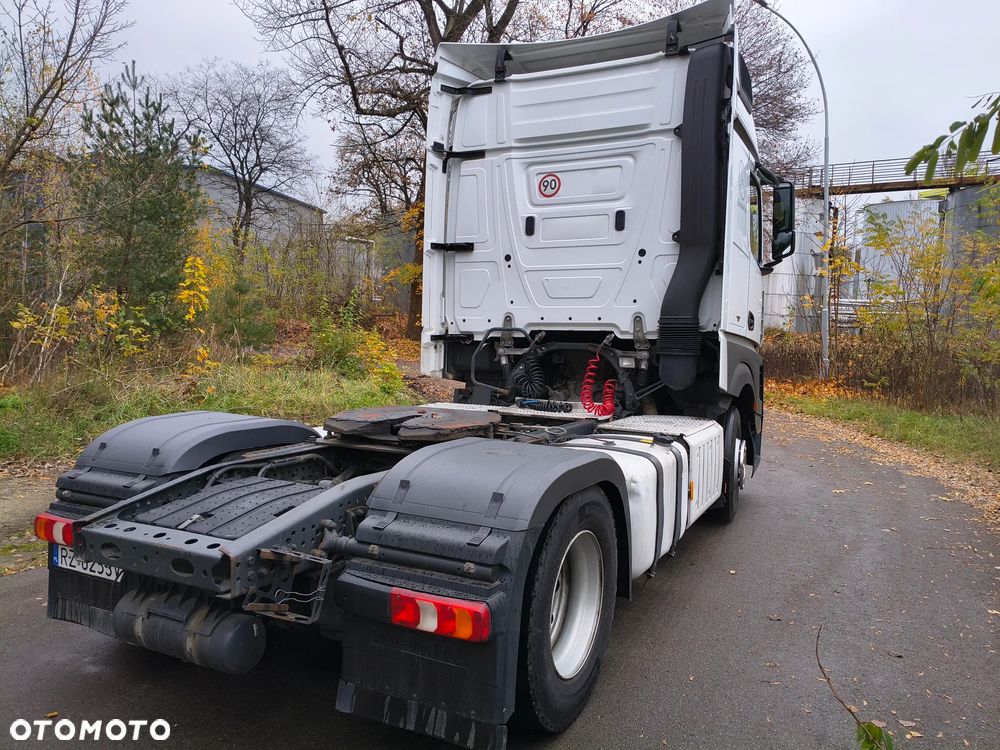 Mercedes-Benz Actros - 10