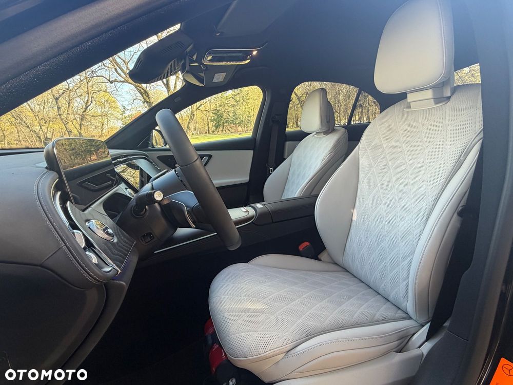 Mercedes-Benz Klasa E 220 d mHEV 4-Matic Exclusive 9G-Tronic - 8
