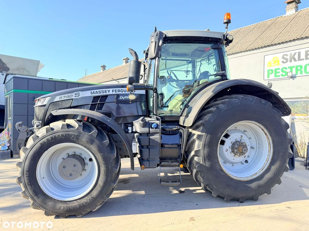 Massey Ferguson 8740 S - 5