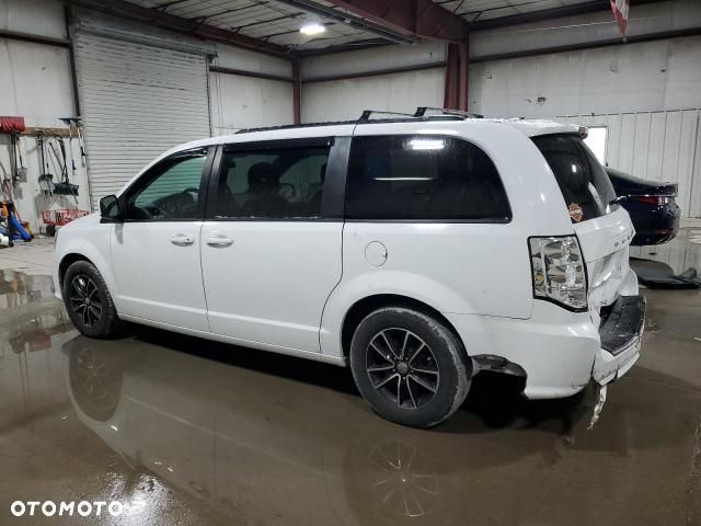 Dodge Grand Caravan 3.6 R/T - 23