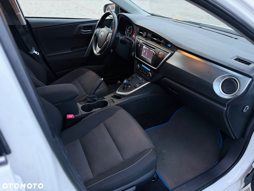 Toyota Auris 1.8 HSD Luna - 14