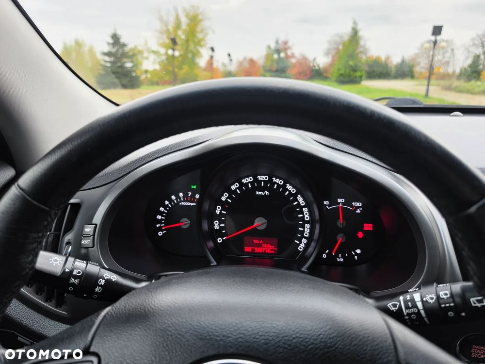 Kia Sportage 2.0 CVVT 4WD Fifa World Cup Edition - 34