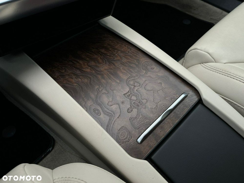 Tesla Model S 75 - 21